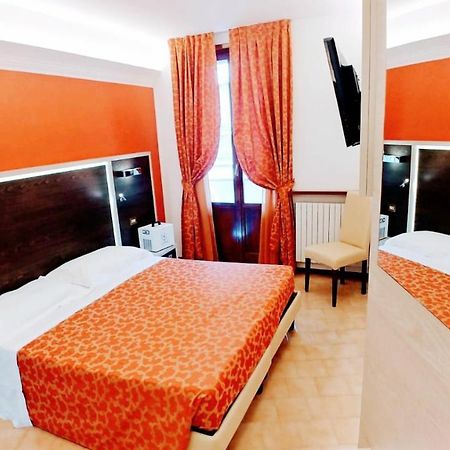 Hotel Carancini Салсомаджоре Терме Екстериор снимка
