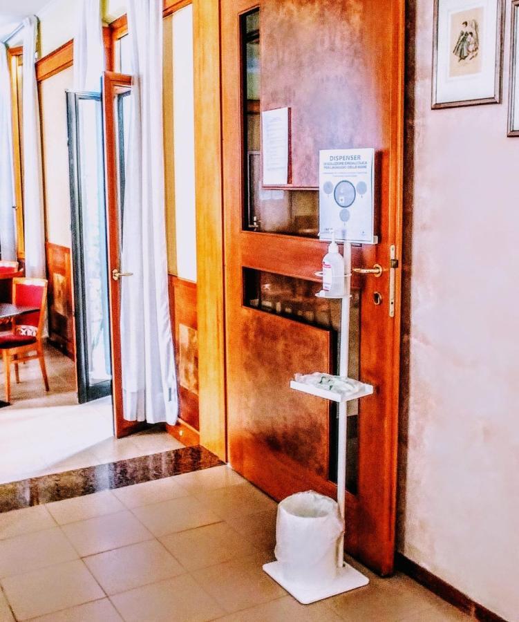 Hotel Carancini Салсомаджоре Терме Екстериор снимка