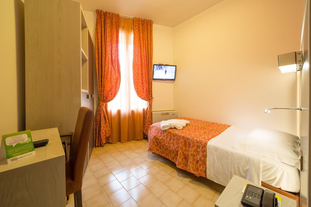 Hotel Carancini Салсомаджоре Терме Екстериор снимка