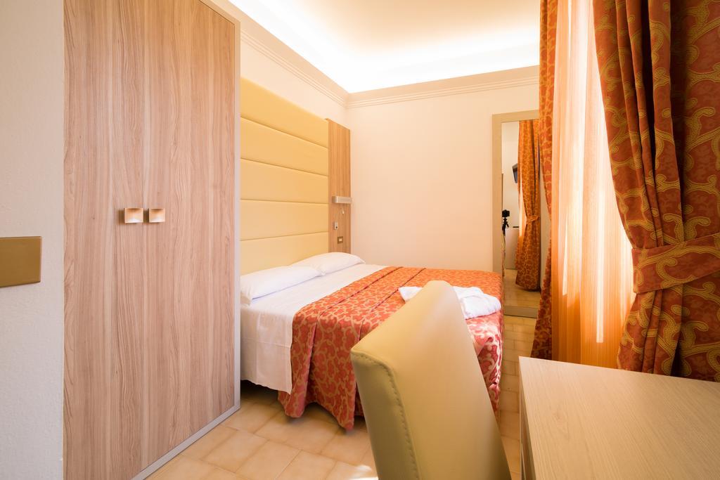 Hotel Carancini Салсомаджоре Терме Екстериор снимка